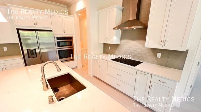 Building Photo - 1440 Nandina Cir