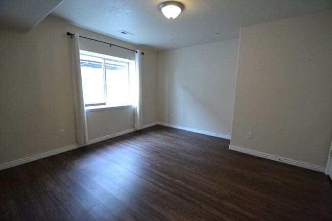 Building Photo - 2721 Crooked Vine Ct