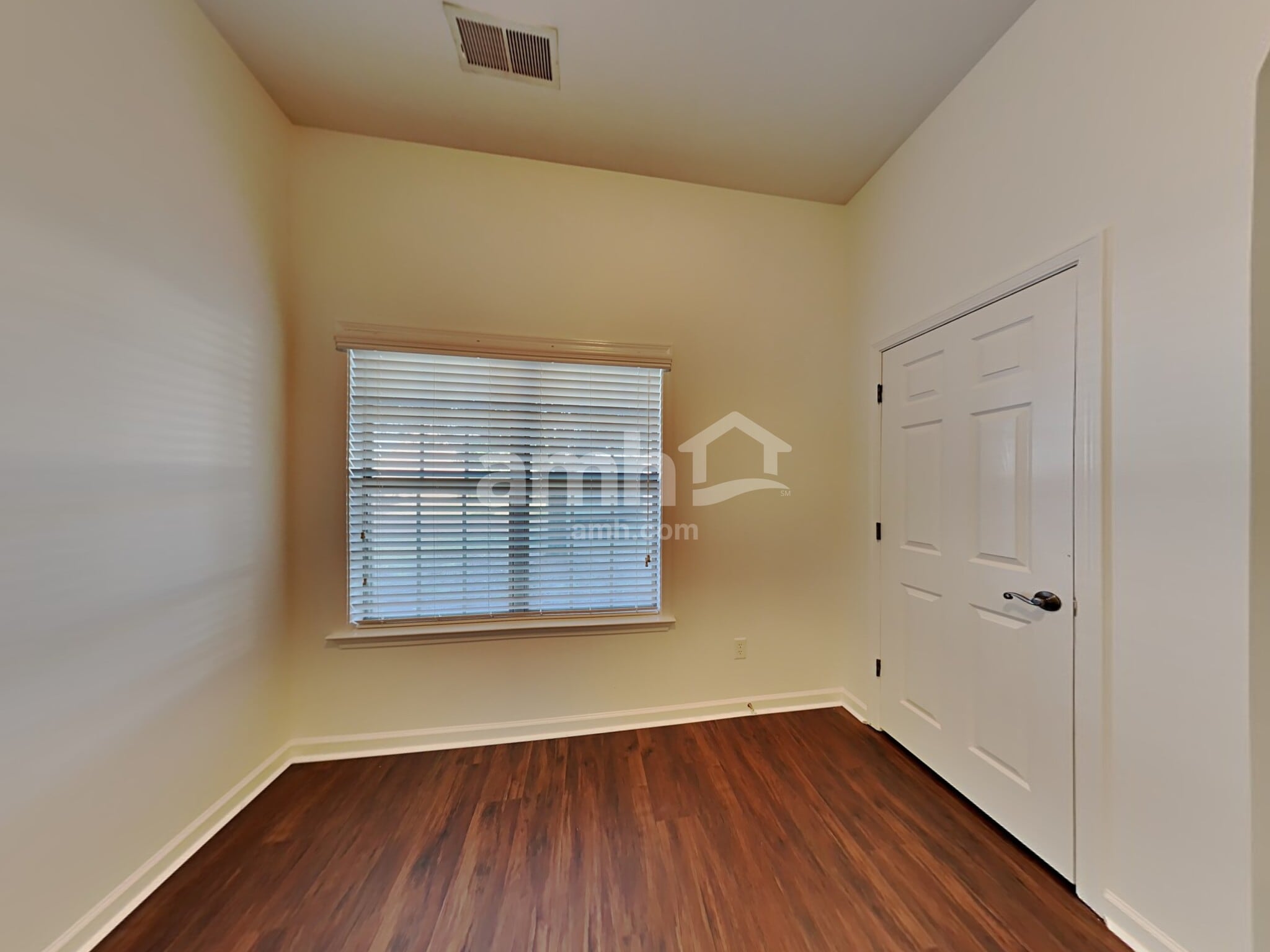 Building Photo - 1679 Farkleberry Dr