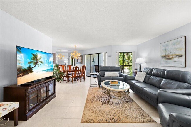 Building Photo - 5851 Camino Del Sol