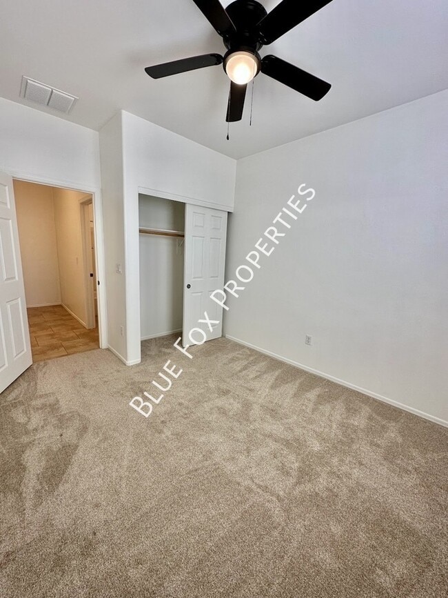 Building Photo - 12830 N Fox Hollow Dr