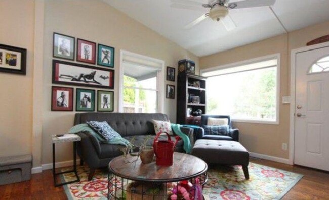 Building Photo - Updated 3 Bed Home with Vaulted Ceilings, Solar Panels & Large Corner Lot- $200 Lease Sign On Bonus!