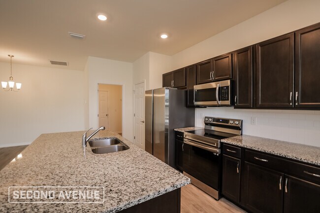 Building Photo - 2721 NW 18th Pl