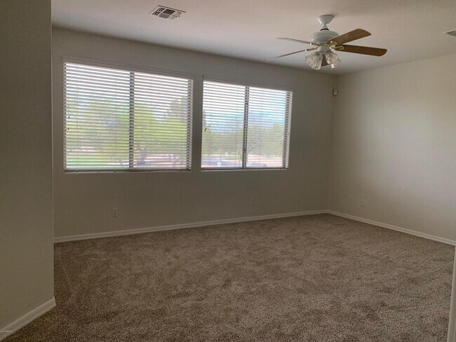 Building Photo - 1530 W Thompson Way