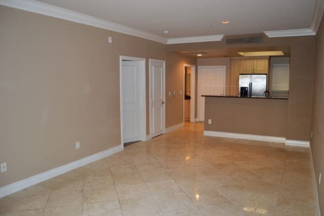 Building Photo - Meridian - Unfurnished 1 Bed|1 Bath Luxury Condo with Main Pool View.