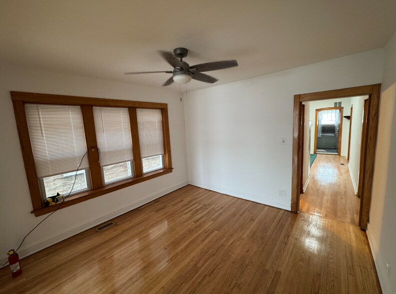 Building Photo - 2944 N Luna Ave