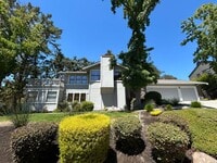 Building Photo - Must See Spacious Alamo 4BR Home with Remo...