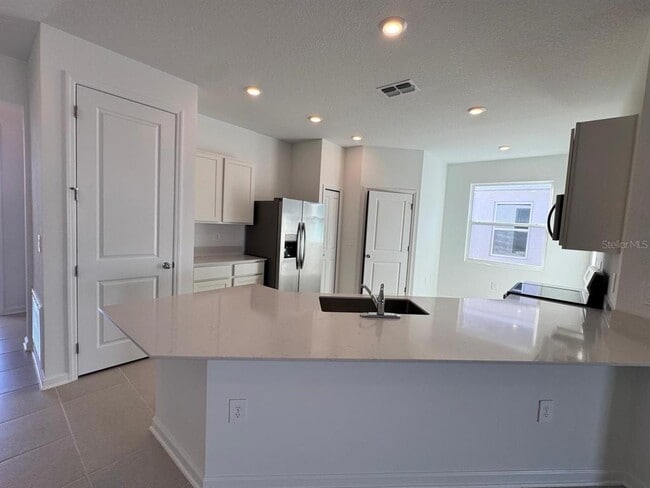 Building Photo - 5201 Green Belt Dr