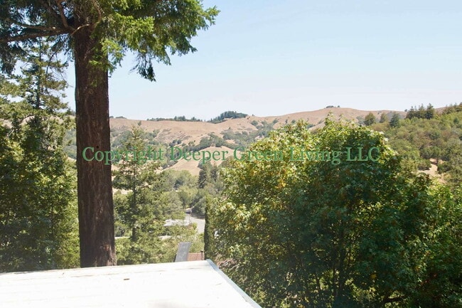 Building Photo - 2 Bedroom Woodacre Home with Views!