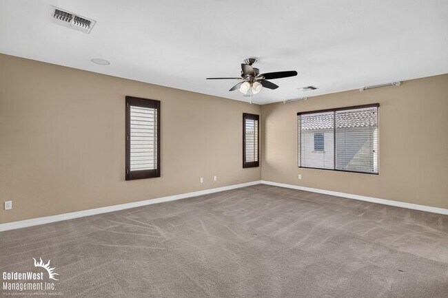 Building Photo - Beautiful 3Bdm 2.5Ba Home with Private Backyard in Power Ranch!