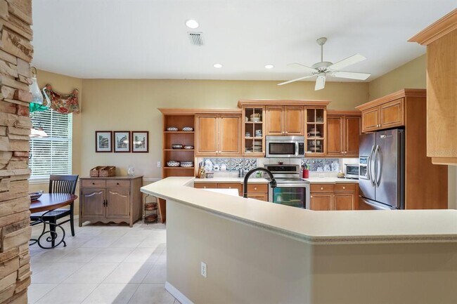 Building Photo - 4929 Old Creek Dr
