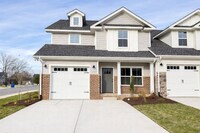 Building Photo - 532 Rohan Dr