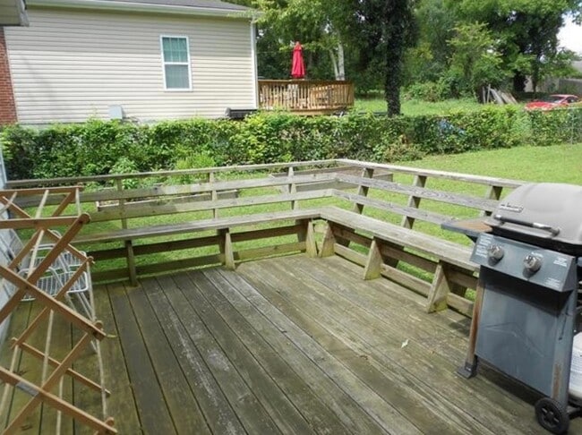 Building Photo - 2 BED 1 BATH WOODBINE COTTAGE