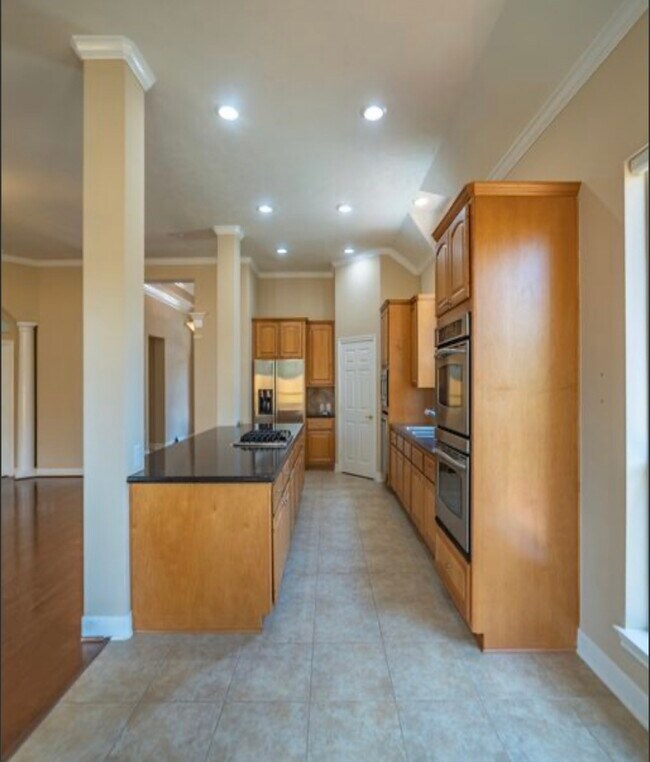 Building Photo - 5019 Shining Creek Ct