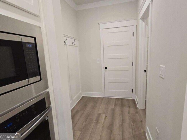 Building Photo - 440 Winding Rose Dr