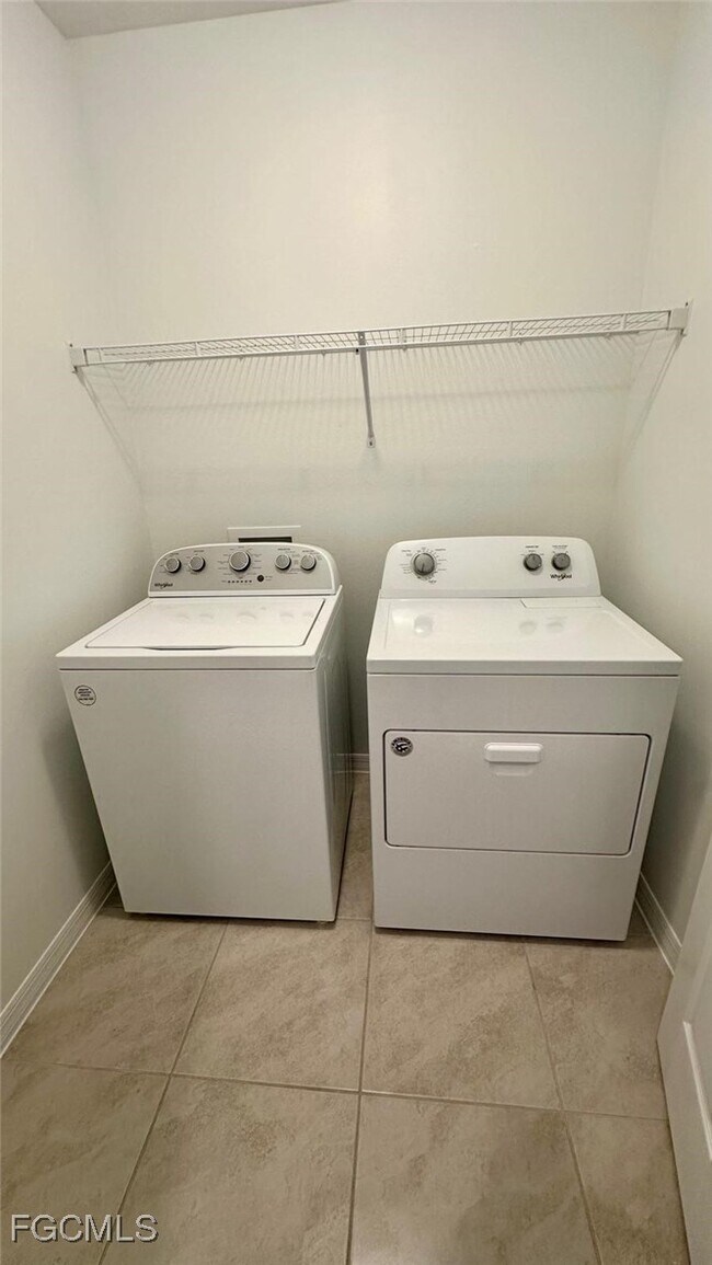 Building Photo - 3034 Royal Gardens Ave