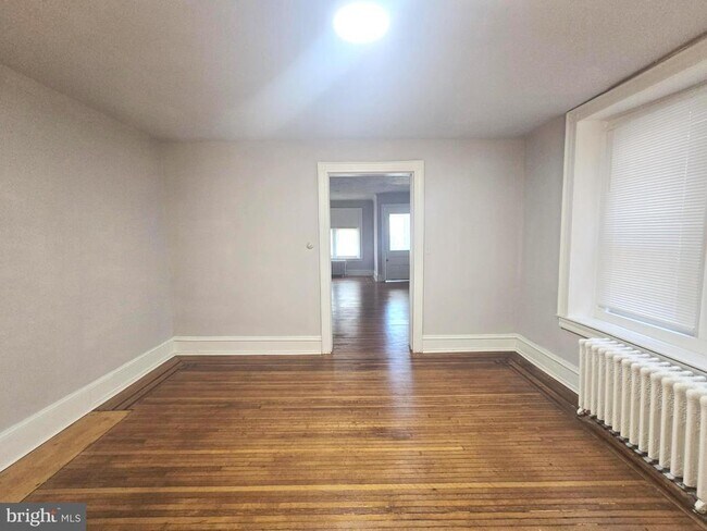Building Photo - 5222 Webster St