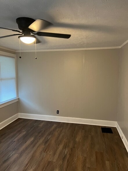 Main Living Room - 1552 Manchester Ave