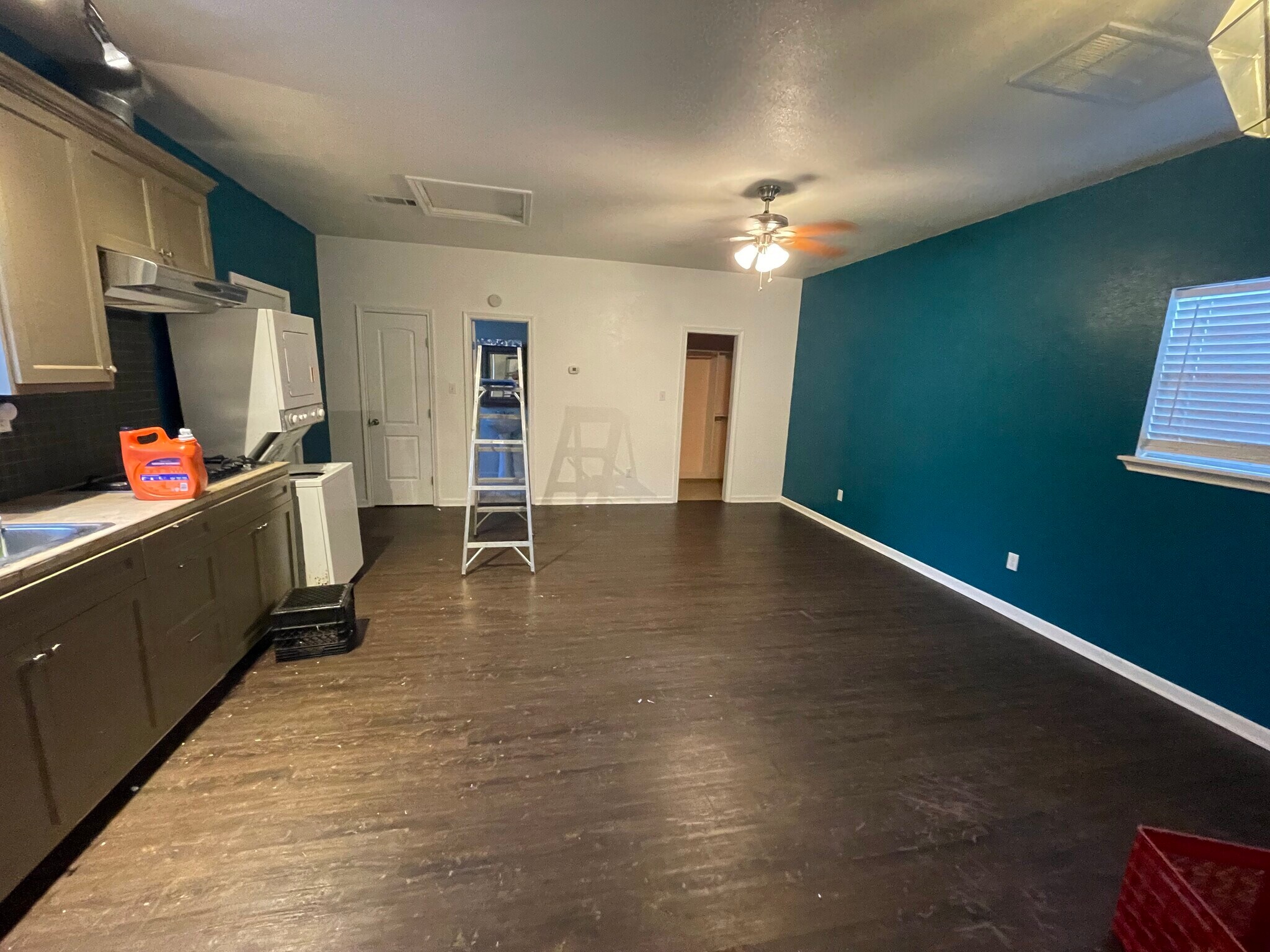 Studio house - 1934 July St