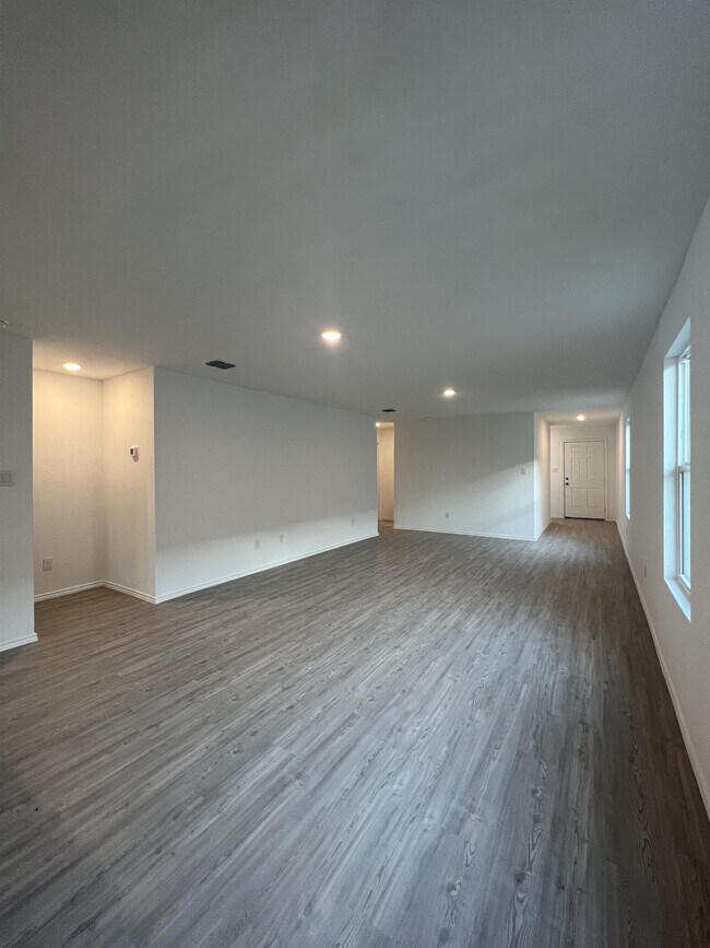 Building Photo - 14823 Brandy Bnd
