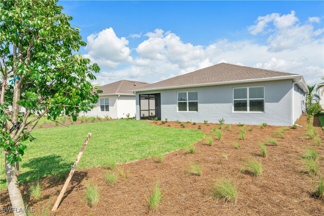 Building Photo - 42425 Cascade Dr