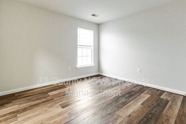 Building Photo - 9506 Whiteheart Dr