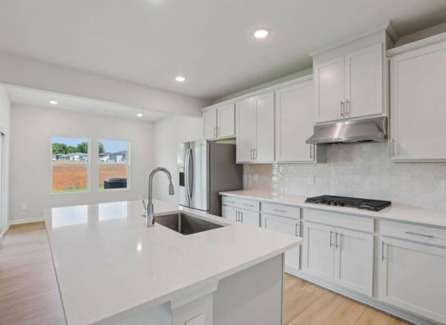 Building Photo - 805 Ottawa Dr