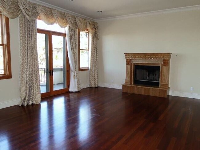 Building Photo - Large estate in the Oakland hills