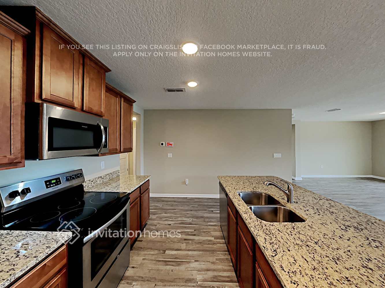 Building Photo - 2136 Pebble Point Dr