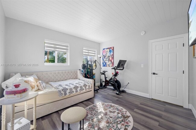 Building Photo - 1935 Keystone Blvd