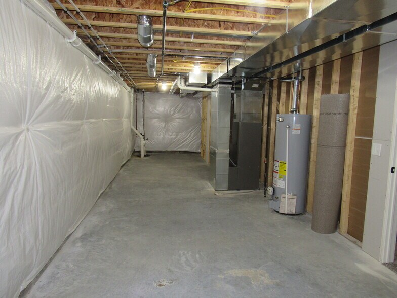 Building Photo - 3082 Charissas Plz