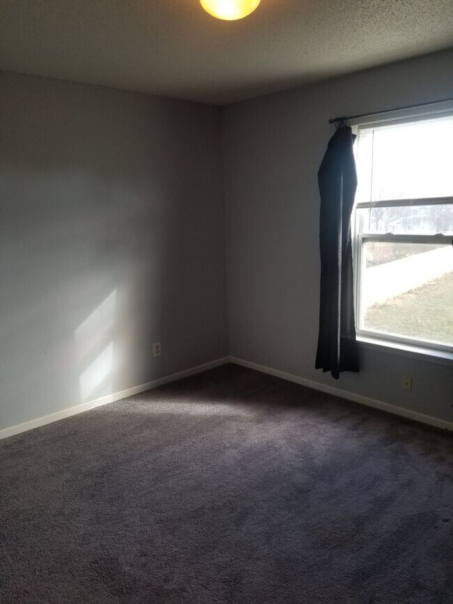 Building Photo - 2683 Soule Dr