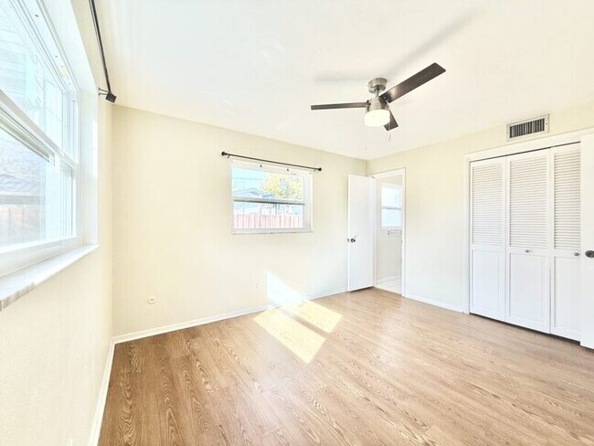 Building Photo - 13788 Montego Dr