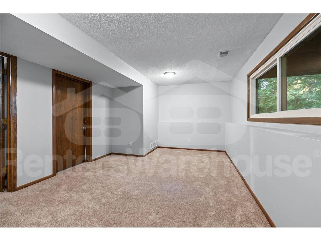 Building Photo - 1360 Adams St S