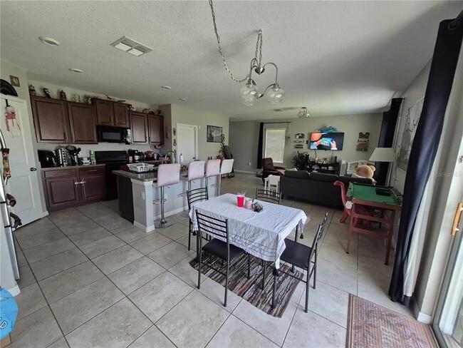 Building Photo - 4914 Reflecting Pond Cir