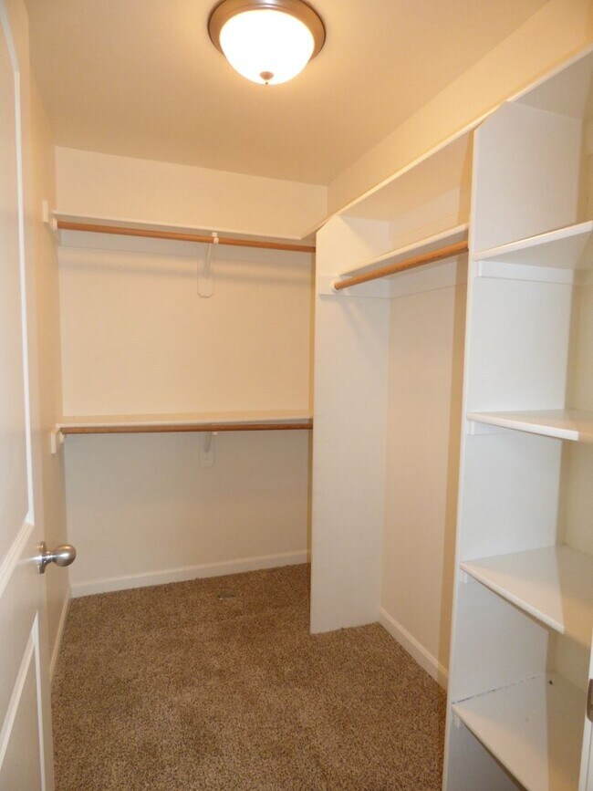 Building Photo - 3536-3538 Fisher Ct NE Salem, OR 97305