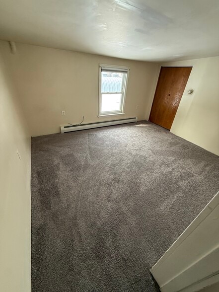 Building Photo - 4 Colvin Ave