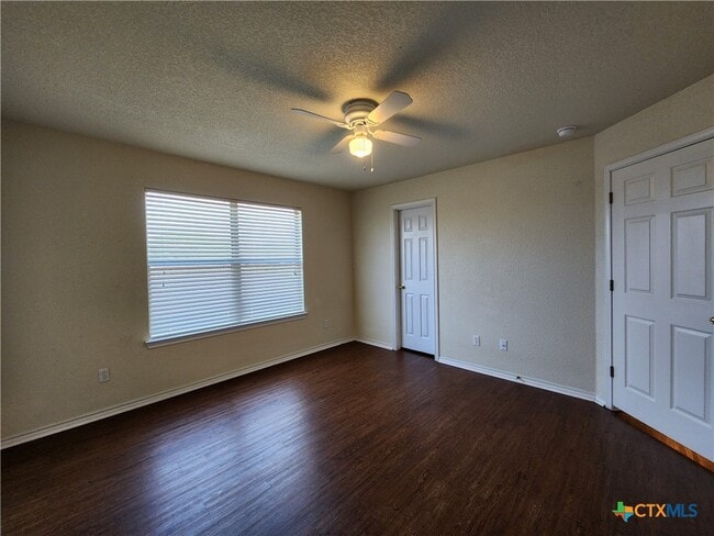 Building Photo - 3014 Green Mountain Dr