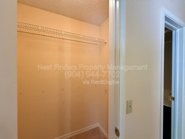 Building Photo - 2217 Hammock Oaks Dr N