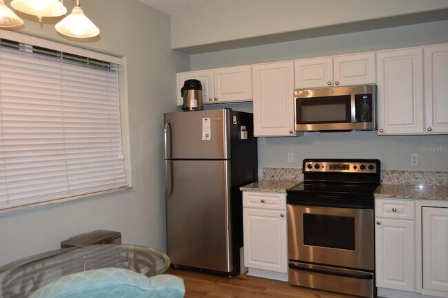 Building Photo - 90 San Juan Dr