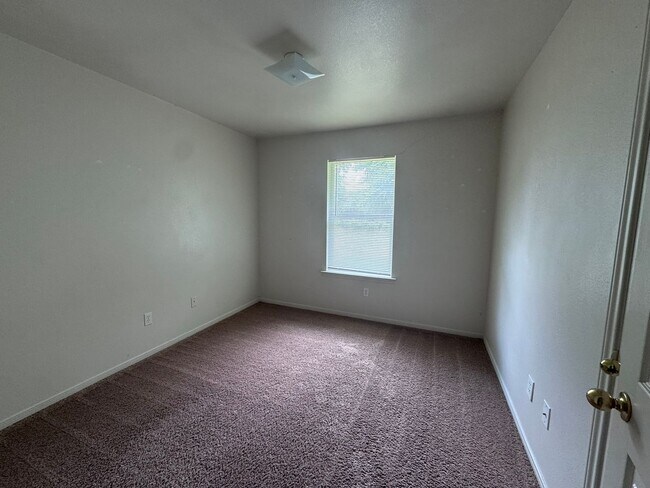 Building Photo - 1430 Shoshoni Trail