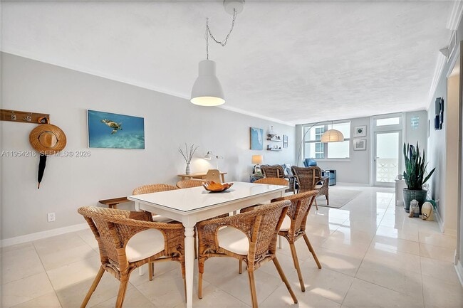 Building Photo - 4250 Galt Ocean Dr