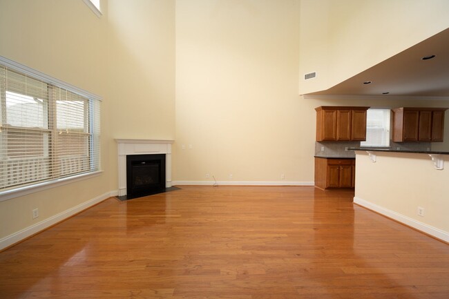 Building Photo - **LUXURIOUS GATED COMMUNITY IN FRANKLIN ZO...