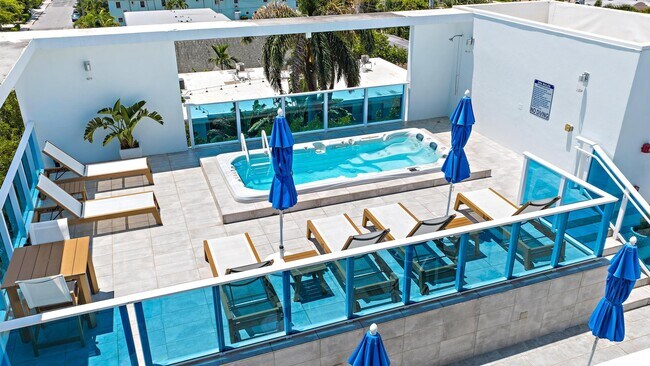 Building Photo - 1 S Palmway