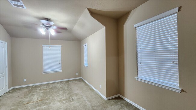 Building Photo - 26939 Glacier Creek Dr