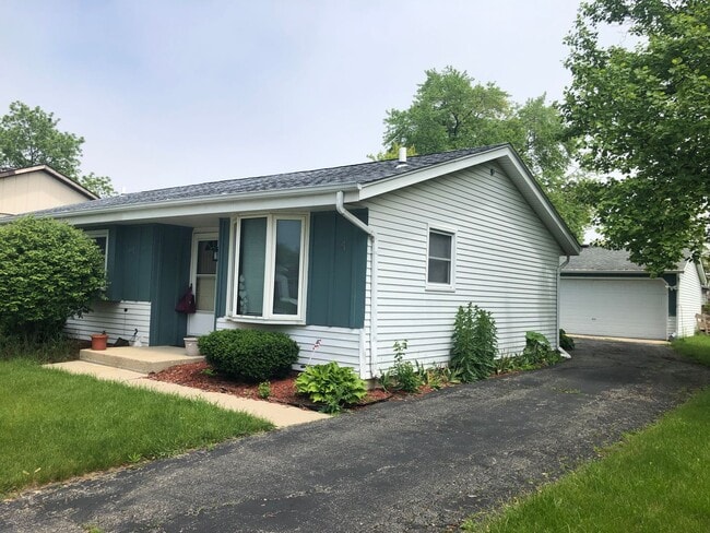 Building Photo - Single Family Home