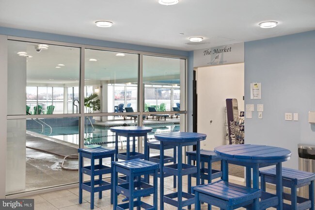 Building Photo - 901 N Penn St