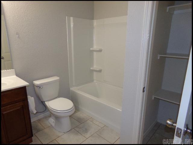 Building Photo - 6484 Amalie Dr