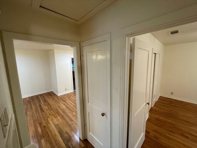 Building Photo - Nice single story home in East Ft. Worth