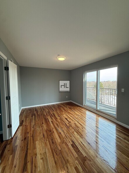 Building Photo - CUNARD AVENUE